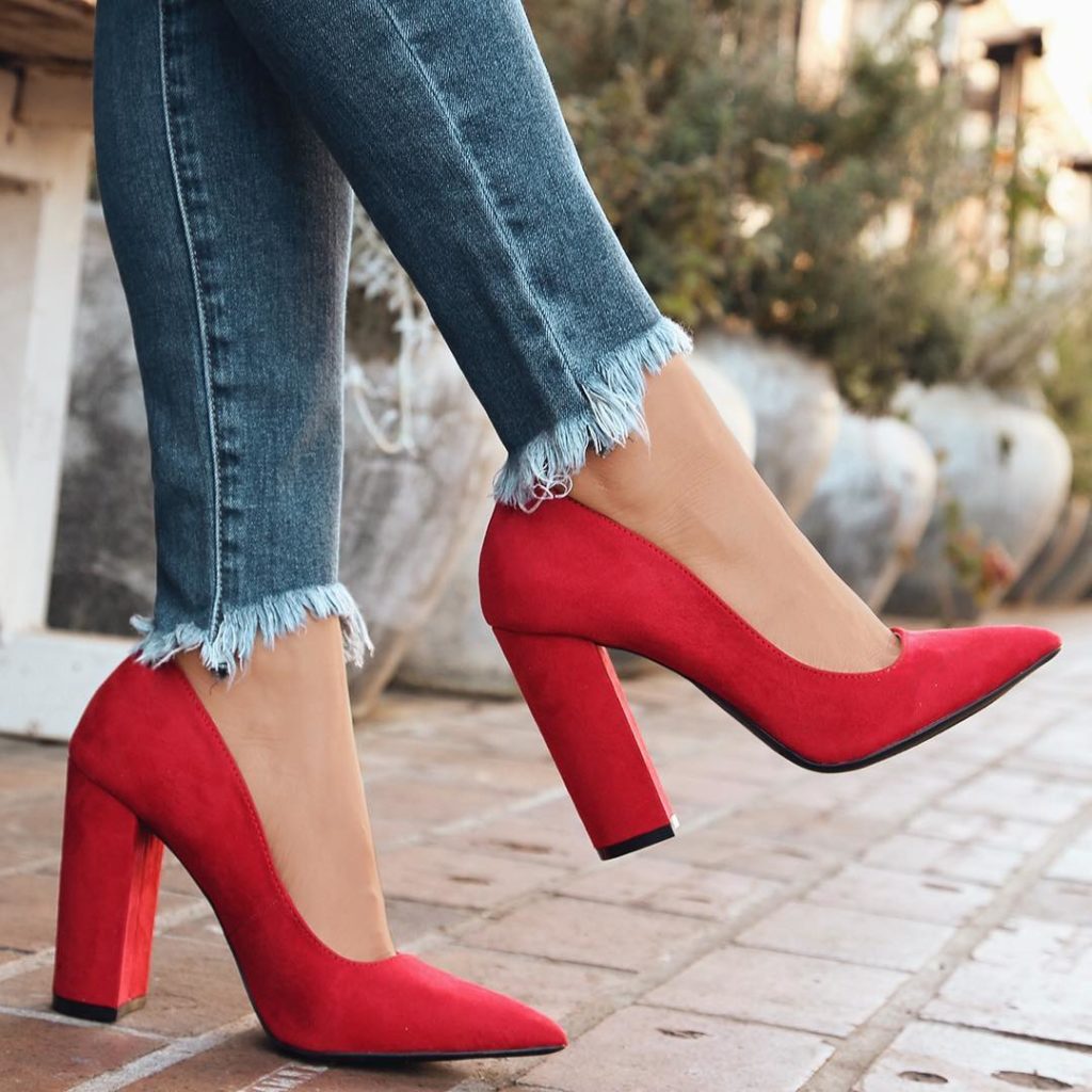 Scarpe rosse.