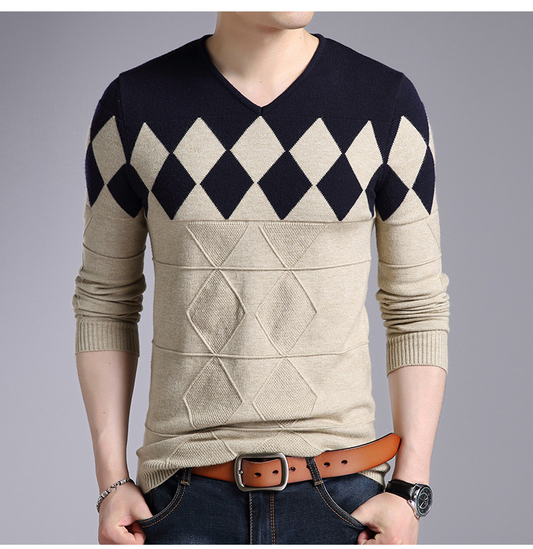 Sweater with geometric pattern.