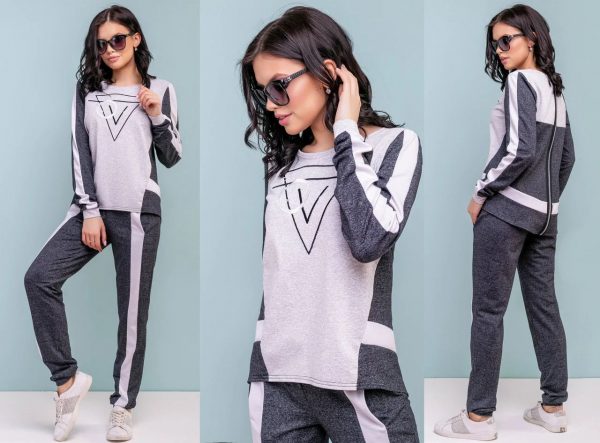 Tracksuit with color combination.