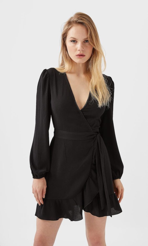 Robe portefeuille noire.