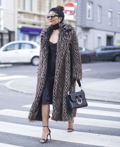 fur coat at sandals