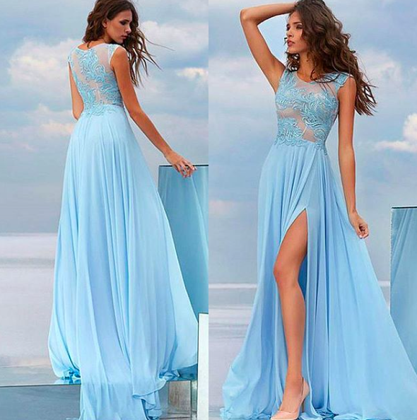 Long dress with a slit. 