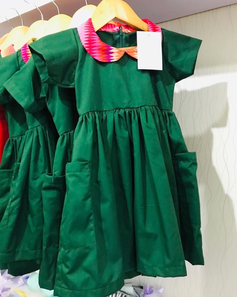 Robe verte pour filles.