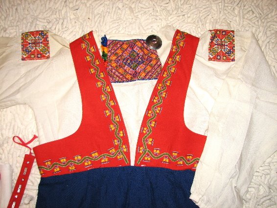 Embroidery on a Karelian sundress