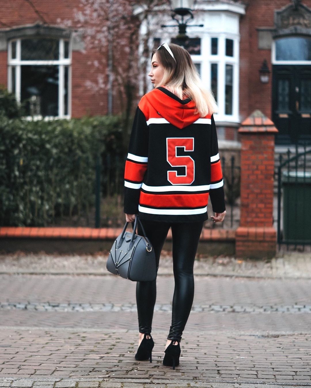 Legging met een vrolijk sweatshirt