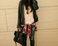 Look grunge con i jeans.