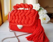 rote Stricktasche