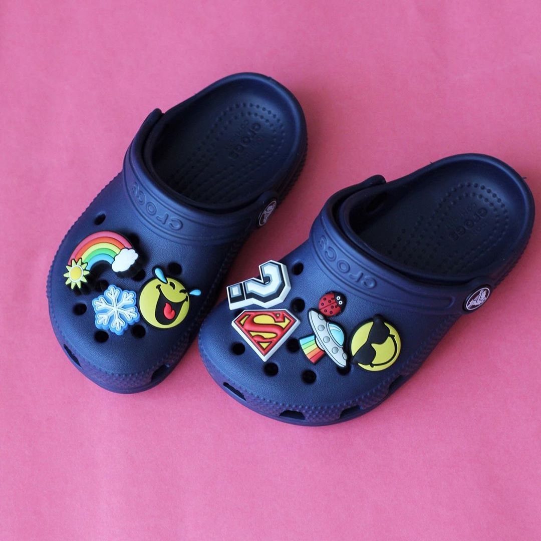 bébé crocs