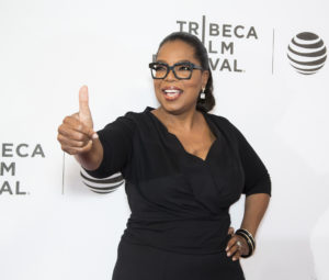 Oprah Winfrey dalam rupa hitam