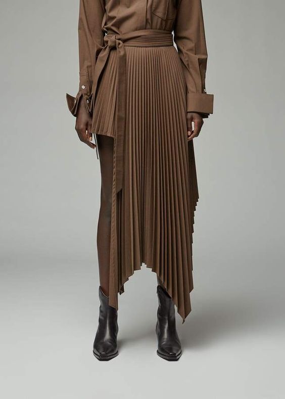 Asymmetrical pleated