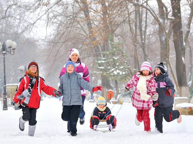 enfants dans la neige