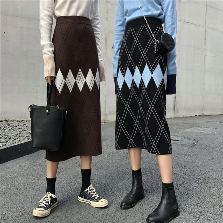 Woolen skirts.