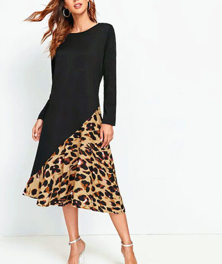 Kleid mit Animal-Print.