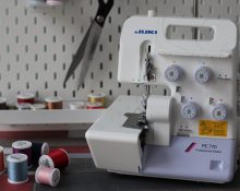 How to thread colored threads into an overlocker