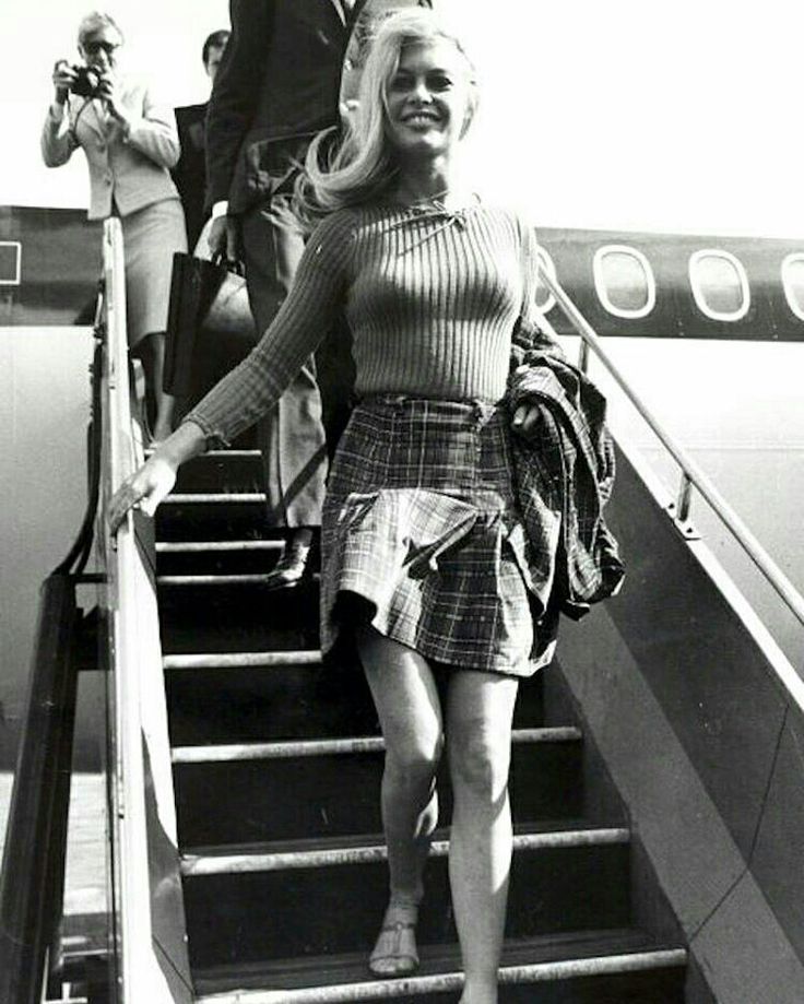 Brigitte Bardot ในมินิ