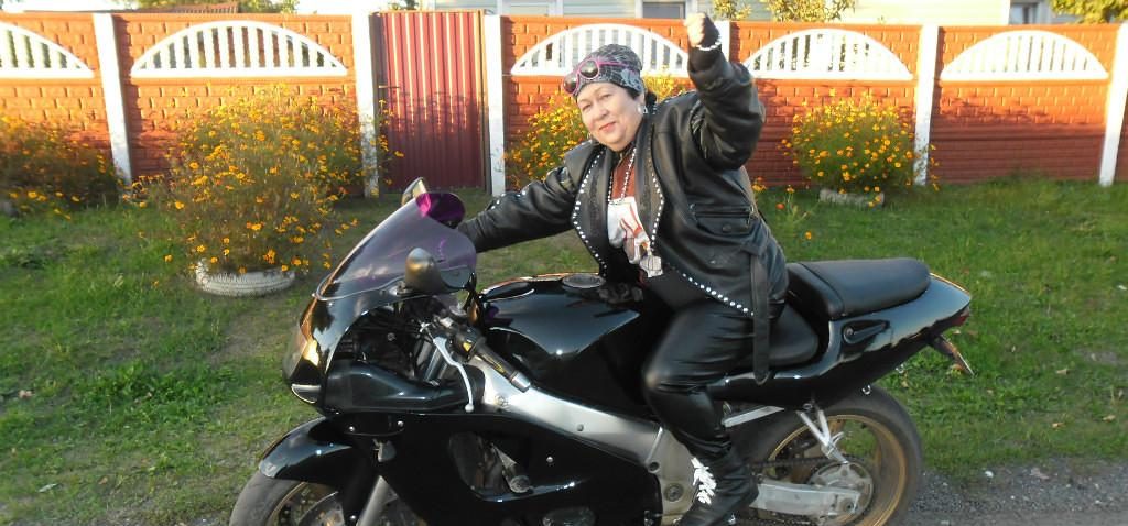 nonna motociclista