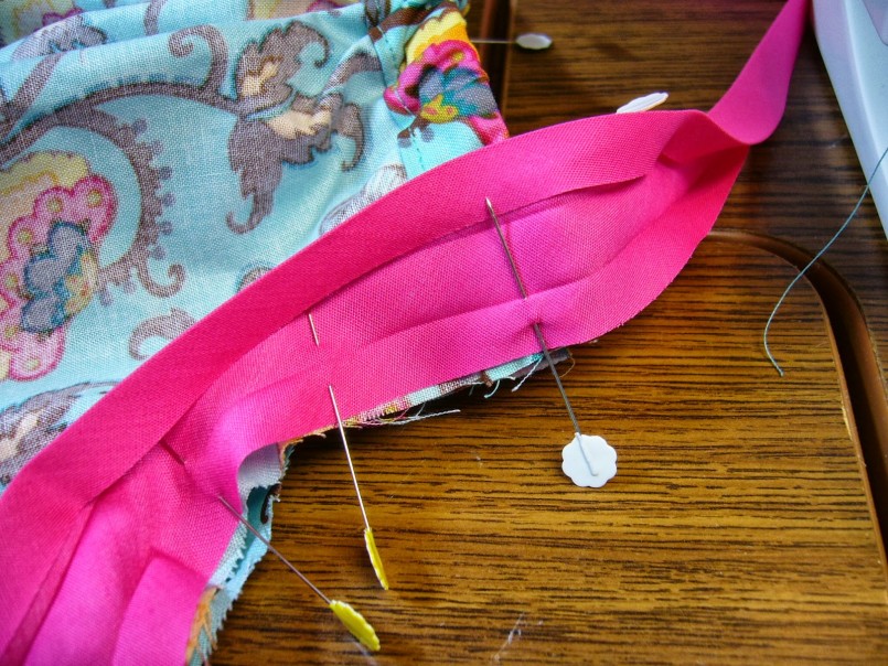 how to sew bias tape by hand