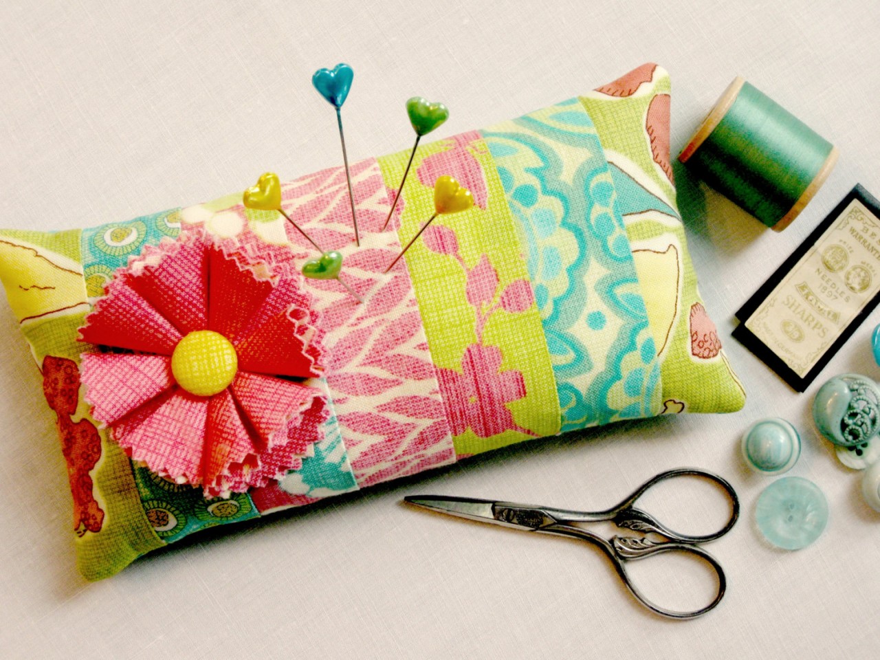 tela pincushion