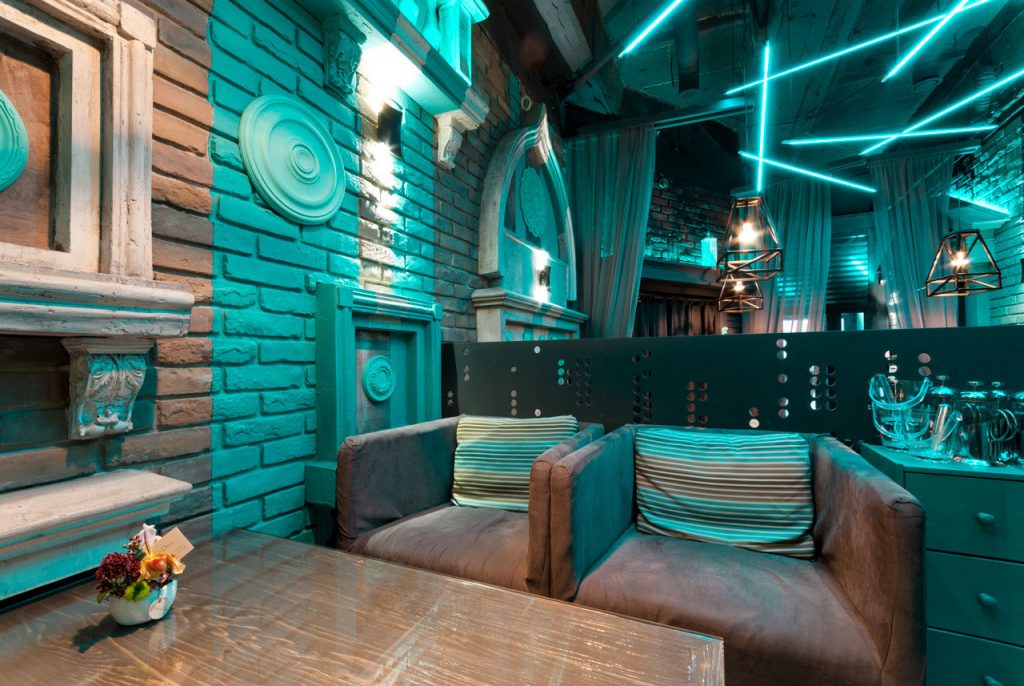 Restaurant in turquoise kleur.