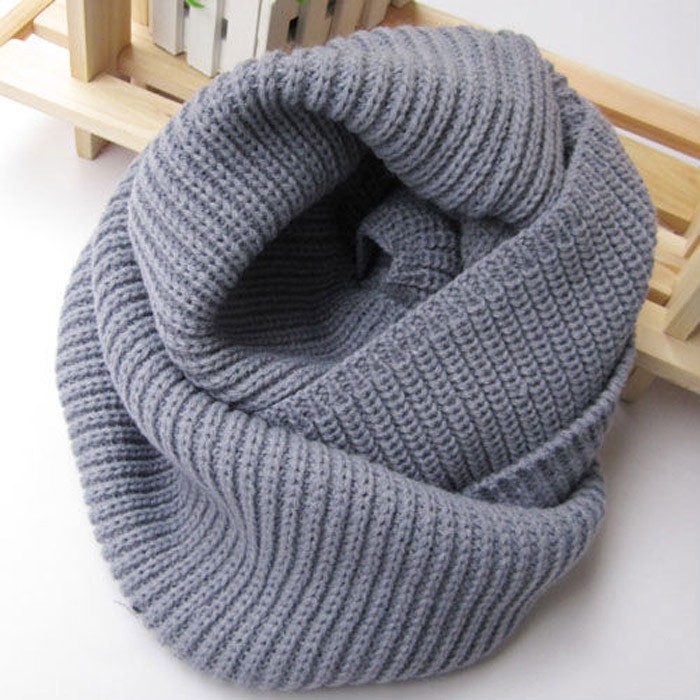 English elastic snood