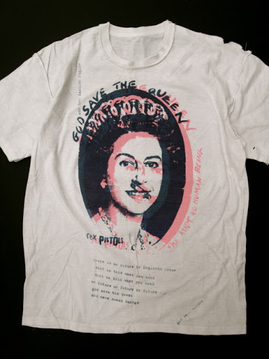 เสื้อแขนยาวโดย Vivienne Westwood