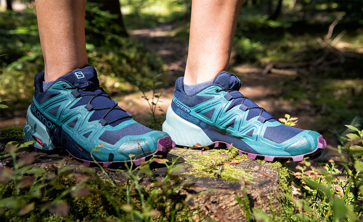 Zapatillas para hacer deporte.