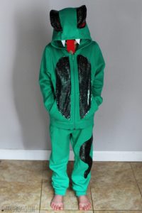 diy-snake-kid-costume-hoodie-768×1152