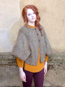 Knitted cape for women