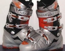 Ski boots Tecnika