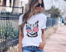 Fashionable prints on T-shirts