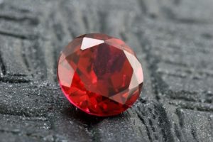 How to distinguish a ruby ​​from a fake