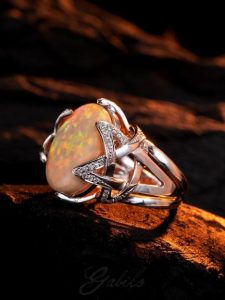 Ring with opal