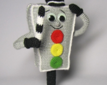 Naka-crocheted traffic light