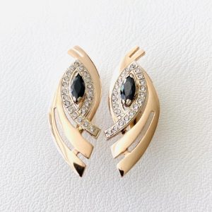 Anting-anting emas dengan zirkonia padu